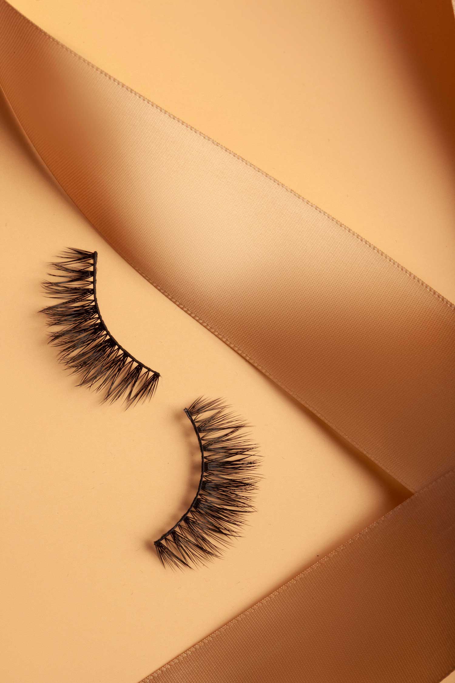 OKT Lashes. Best false eyelashes. Doll eyelashes. Best fake eyelashes. Edmonton False Eyelashes. Fake eyelashes. How to clean false eyelashes. How to apply false eyelashes. Fake eyelash storage. False eyelashes storage. Reusable false eyelashes.