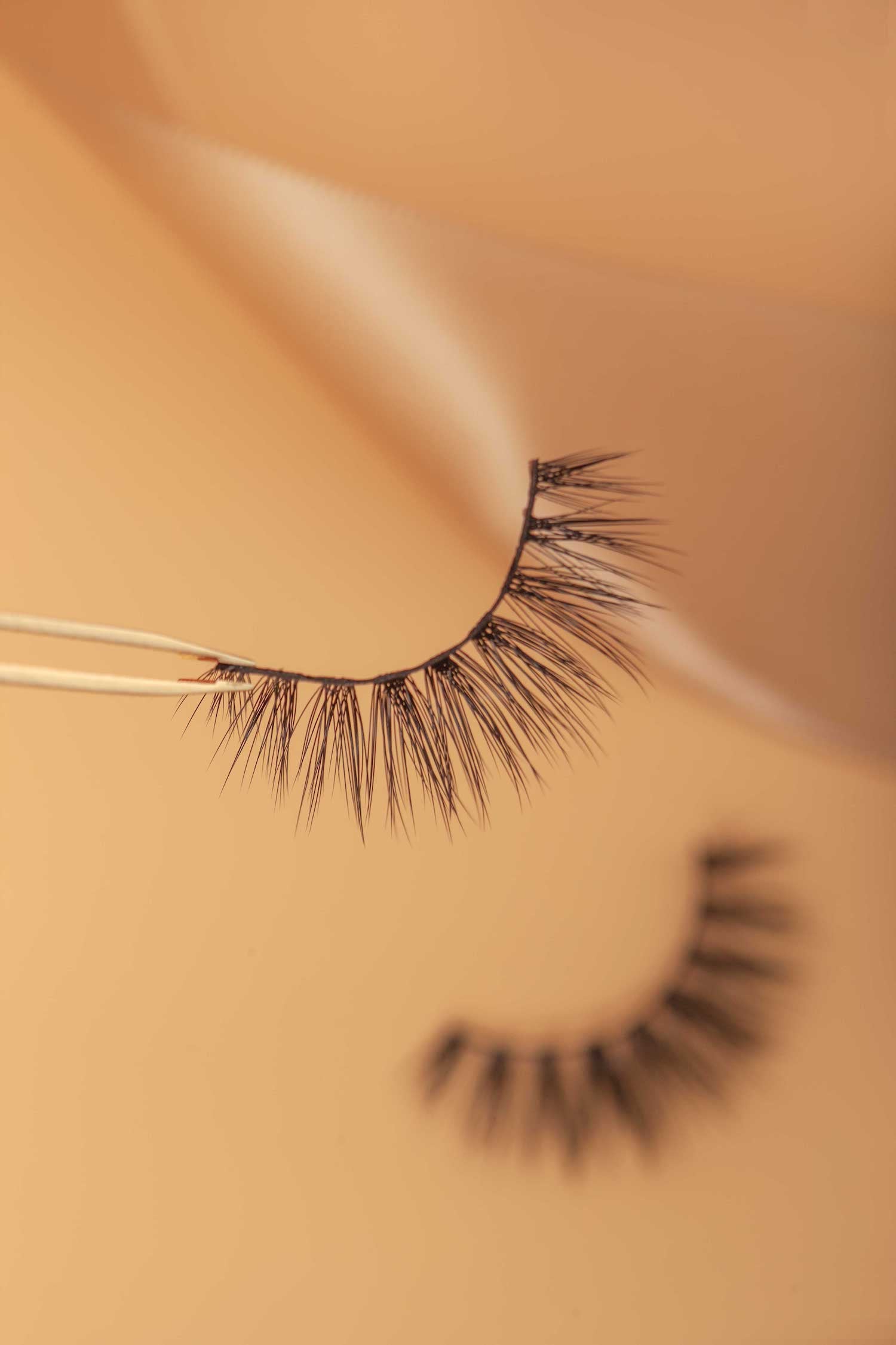 OKT Lashes. Best false eyelashes. Doll eyelashes. Best fake eyelashes. Edmonton False Eyelashes.  Fake eyelashes. How to clean false eyelashes. How to apply false eyelashes. Fake eyelash storage. False eyelashes storage. Reusable false eyelashes.