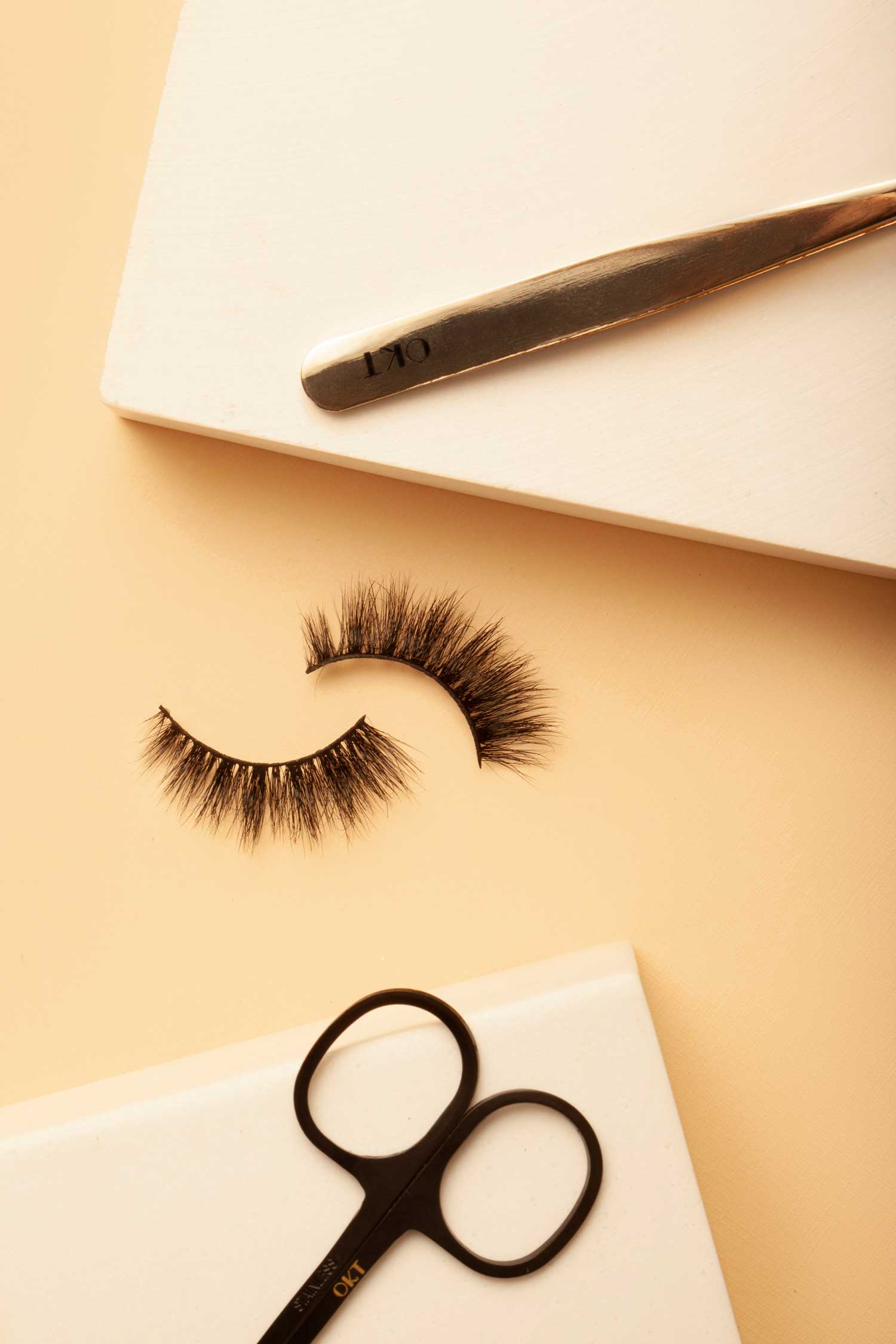 OKT Lashes. Best false eyelashes. Cat eyelashes. Best fake eyelashes. Edmonton False Eyelashes. Fake eyelashes. How to clean false eyelashes. How to apply false eyelashes. Fake eyelash storage. False eyelashes storage. Reusable false eyelashes.