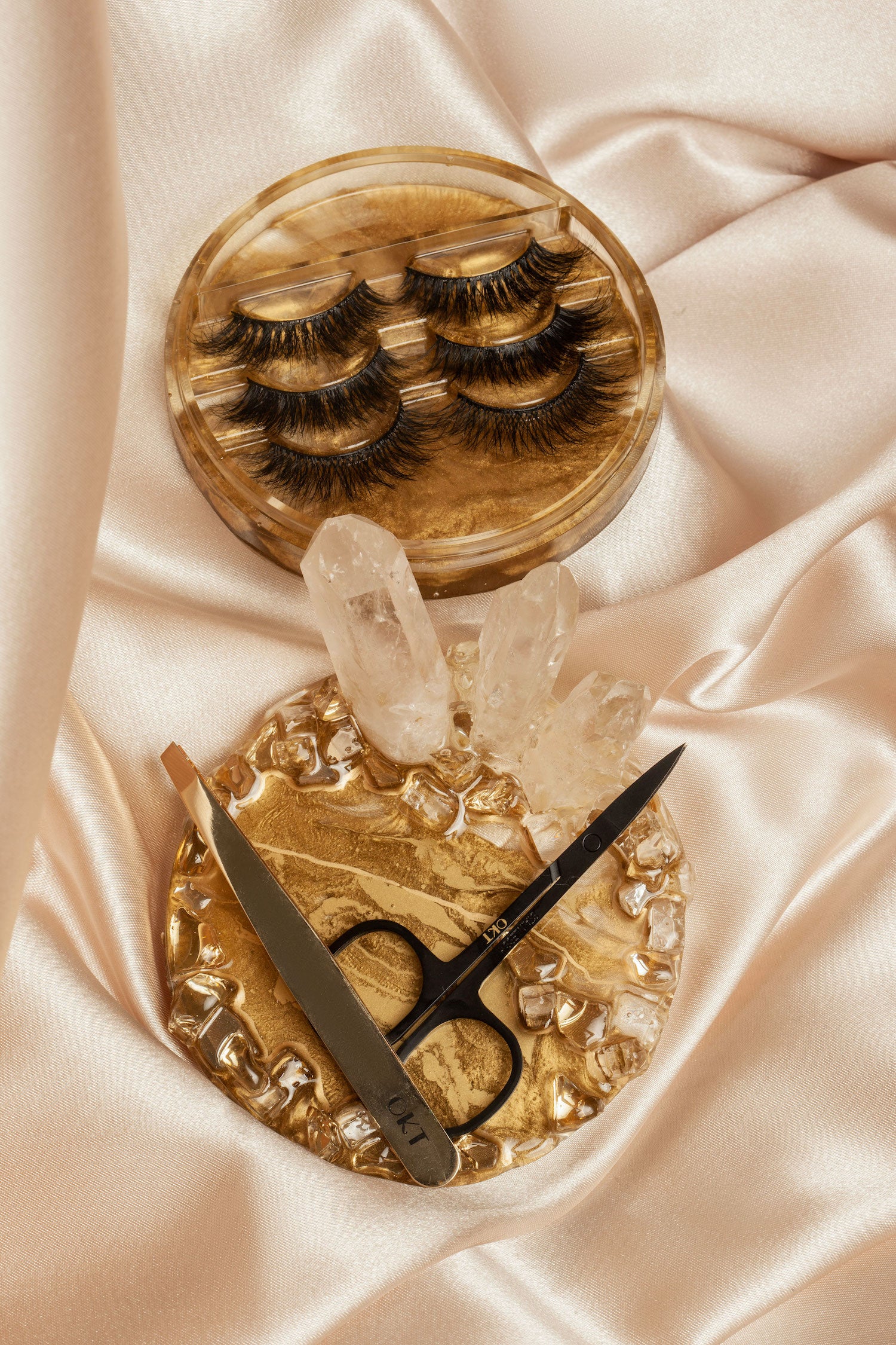 How to store false lashes. False eyelash storage. OKT Lashes.