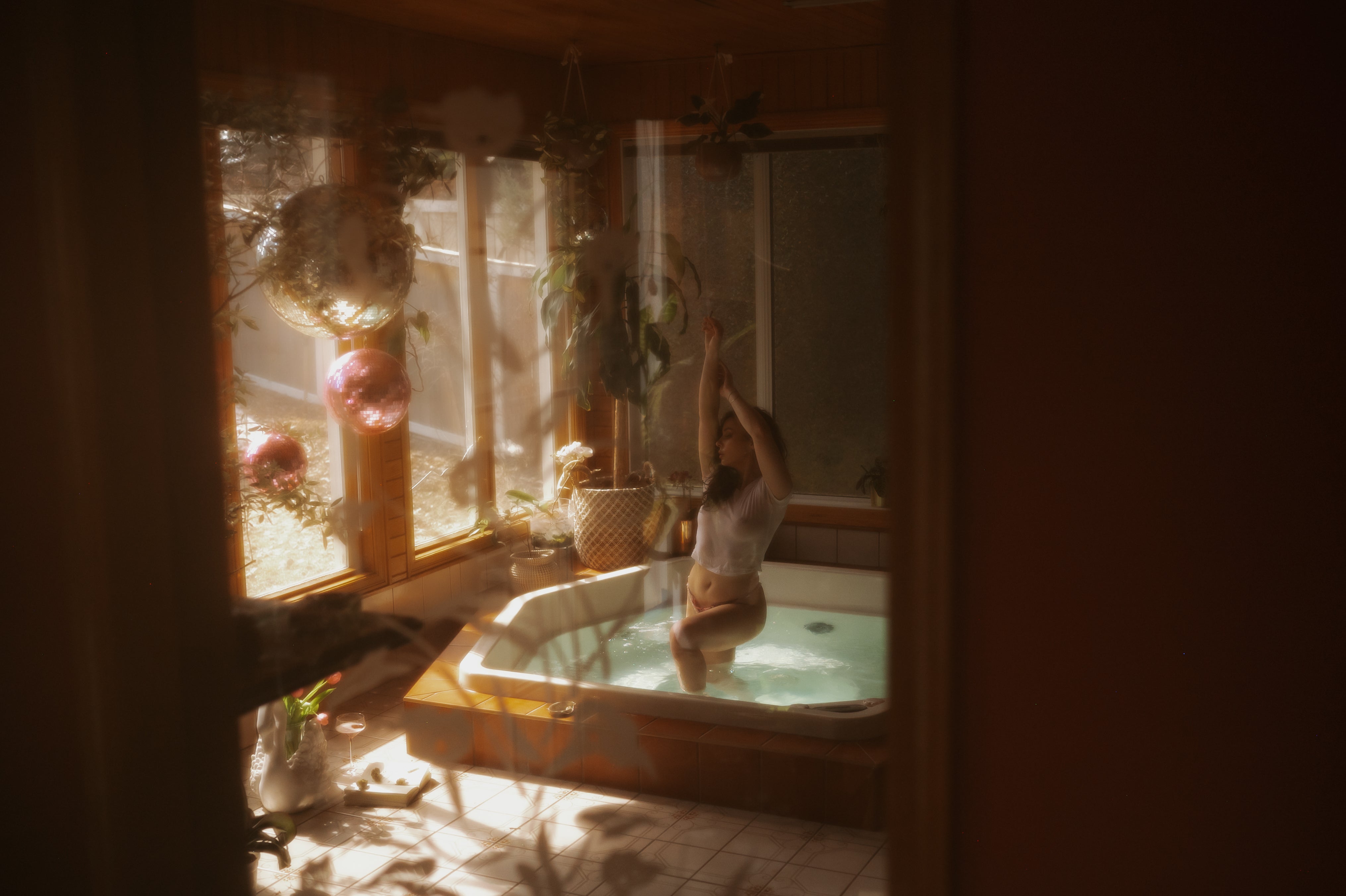 Hottub Jungle - Studio Rental