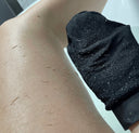 Natural Exfoliation. How to exfoliate skin at home. Exfoliating Glove. OKT. Do exfoliating gloves work? Is an exfoliating glove better than a scrub? Do exfoliating glove remove dead skin? 